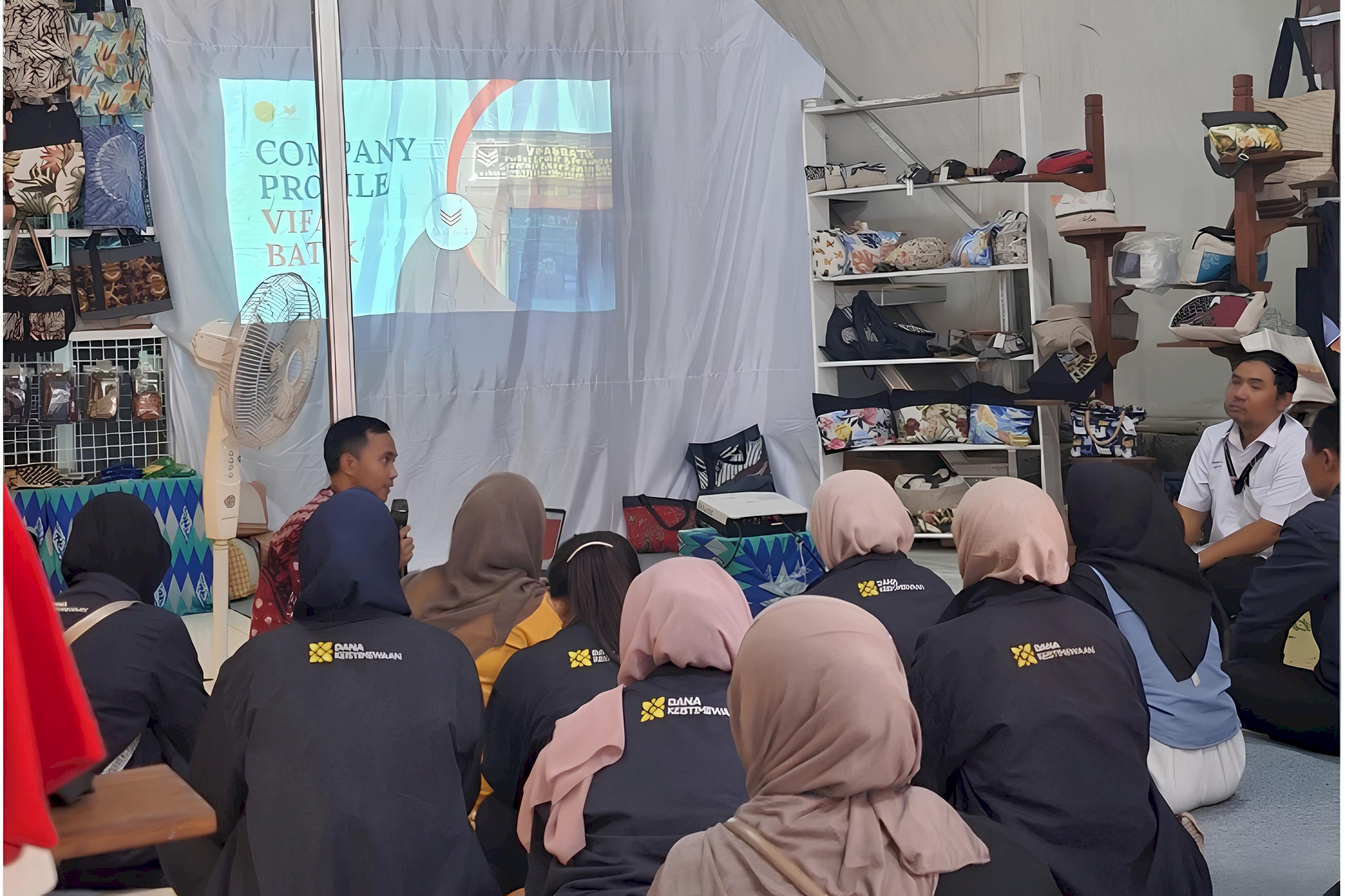  Pelatihan untuk Peningkatan SDM Tenant Teras Malioboro: Langkah Pemda DIY Dukung UKM Naik Kelas. Gambar : 