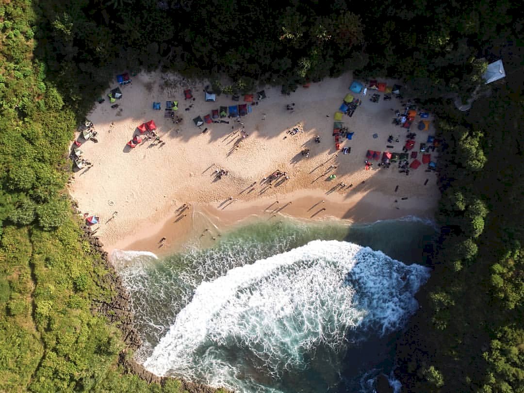 5 Rekomendasi Pantai di Gunungkidul yang Cocok untuk Snorkeling Beserta Tarifnya. Gambar : IG @pantai.jogja