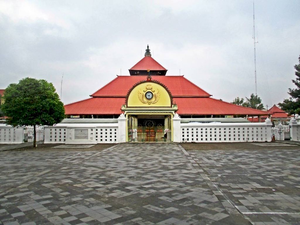 7 Tempat Wisata Religi Terbaik di Yogyakarta yang Harus Anda Kunjungi!. Gambar : akurat.co