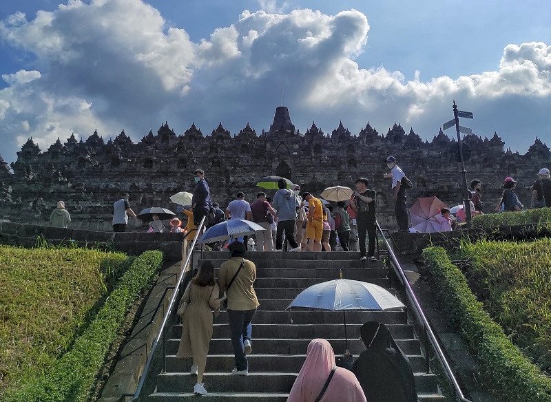 Borobudur Terapkan Aturan Baru: Tiket Masuk Hanya Rp 4.000?!. Gambar : okozone