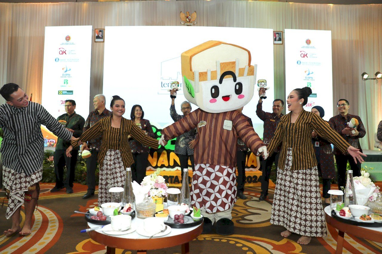 Dinkop dan UKM Gelar Bulan Inklusi Keuangan “SiBakul Financetopia serta Lauching Maskot Teras Malioboro”. Gambar : 