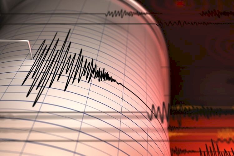 Gempa Pacitan Terasa Kencang di Jogja Dini Hari, Warga Banyak yang Panik Keluar Rumah. Gambar : ilustrasi