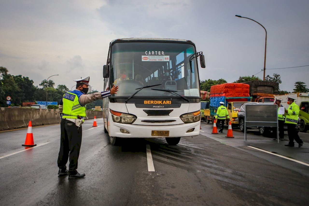 Larangan Mudik 6-17 Mei 2021, Semua Jalur Masuk DIY Dijaga 24 Jam. Bagaimana dengan Pelaju?. Gambar : ANTARA FOTO/Fauzan