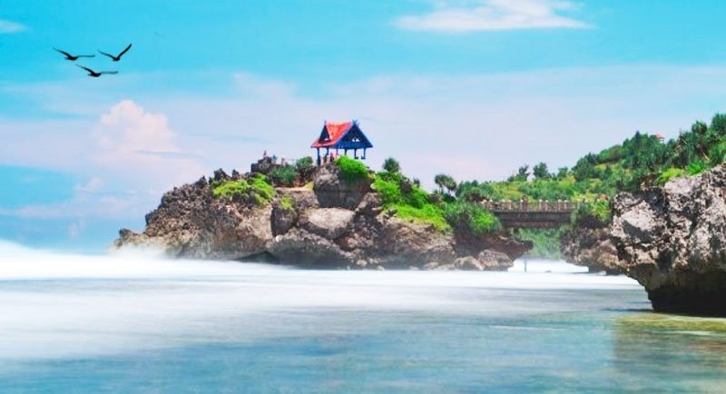 Melihat Keindahan Pantai Porok, Surga Tersembunyi di Gunungkidul Yogyakarta. Gambar : pantainesia.com