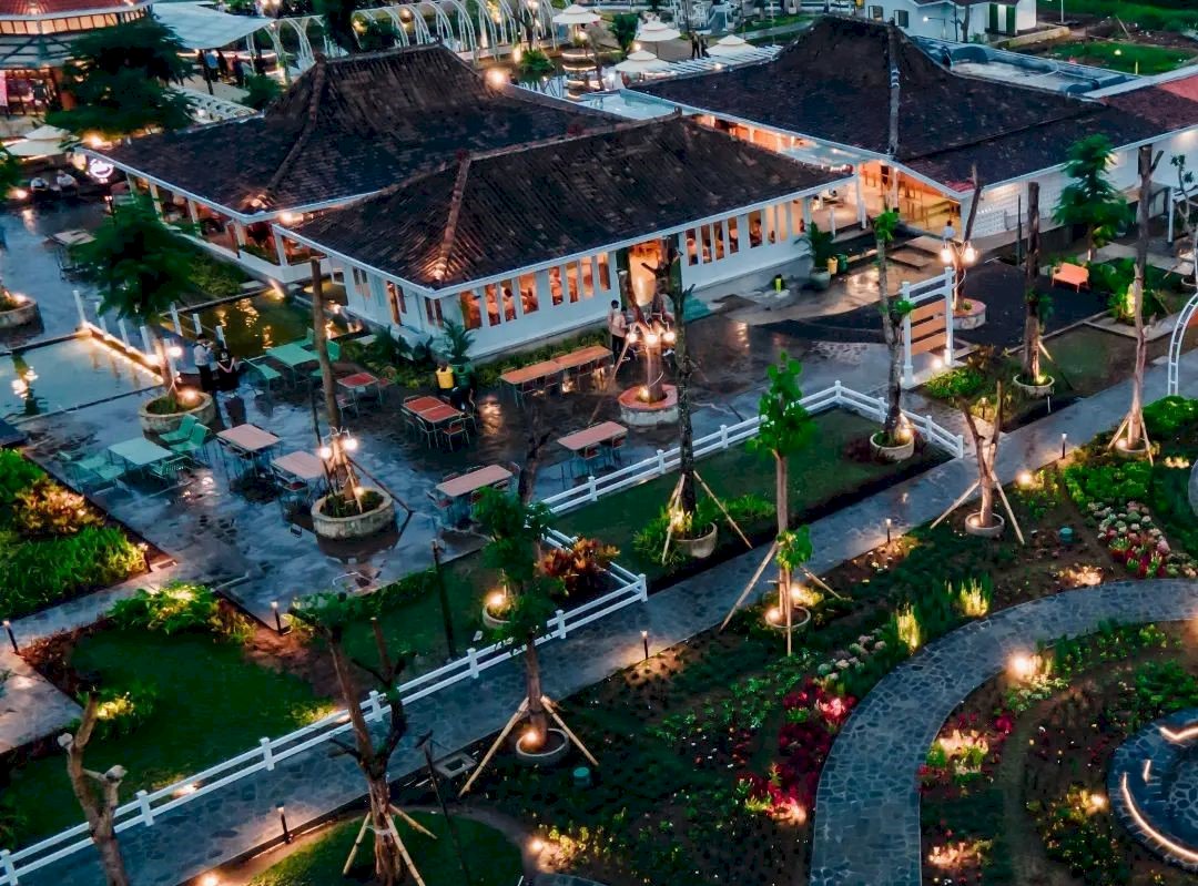 Obelix Village, Wisata Jogja Ini Memiliki Spot Foto yang Sangat Menarik dan Kece Wajib Kamu Datangi. Gambar : IG @obelixvillage