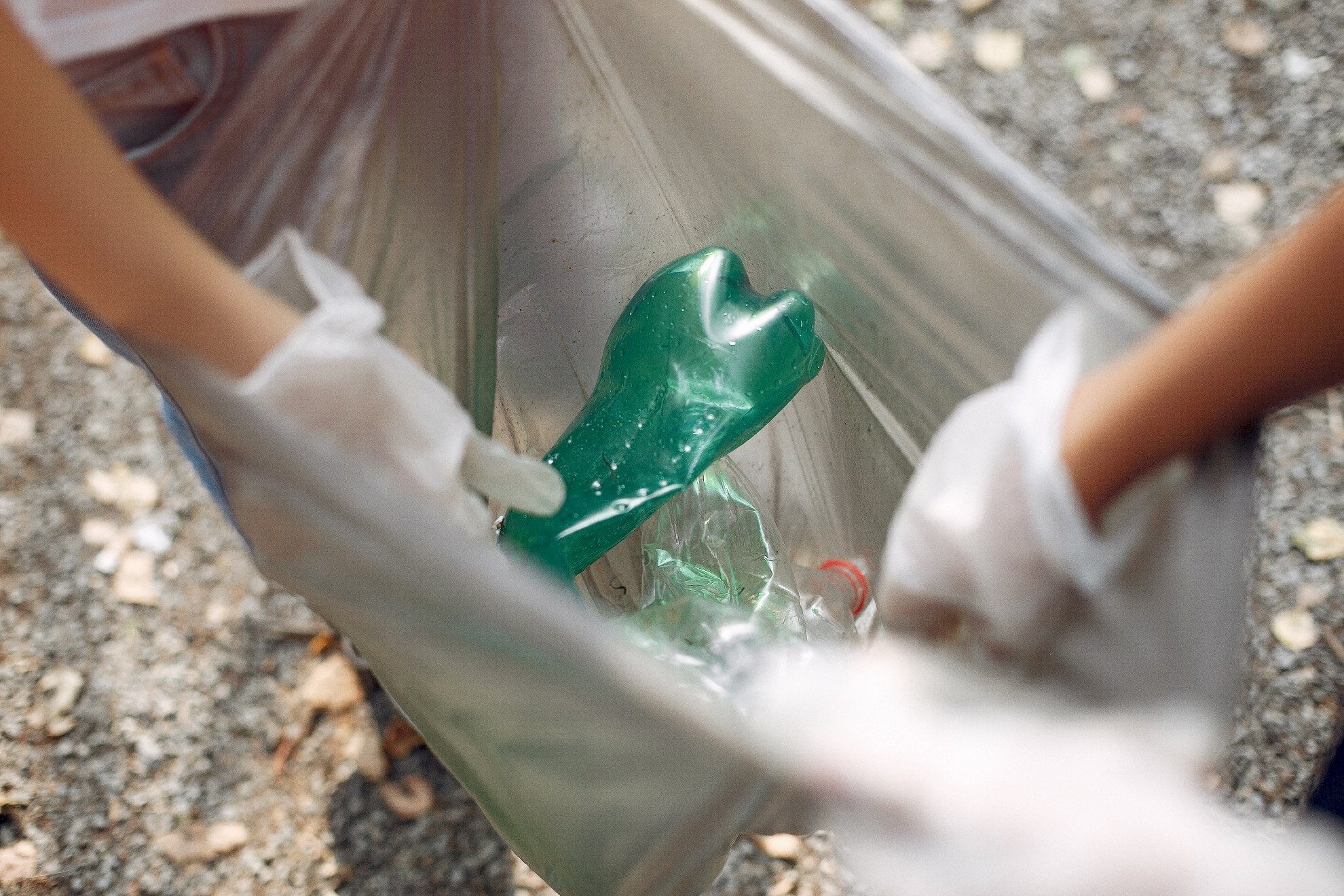 Perangi Sampah Plastik Sekali Pakai, Yogyakarta Berlakukan Peraturan Baru. Gambar : freepik.com