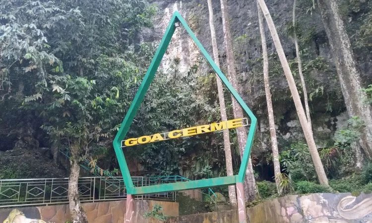 Goa Cerme, Tempat Wisata Alam Sekaligus Gua Bersejarah yang Penuh Mistis, dijogja.co. Goa Cerme, Tempat Wisata Alam Sekaligus Gua Bersejarah yang Penuh Mistis.