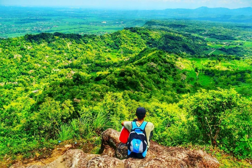 Gunung Gambar: Wisata Alam, Sejarah, dan Budaya di Gunung yang Menyimpan Cerita Perjuangan Melawan Kolonial Belanda, dijogja.co. Gunung Gambar: Wisata Alam, Sejarah, dan Budaya di Gunung yang Menyimpan Cerita Perjuangan Melawan Kolonial Belanda.