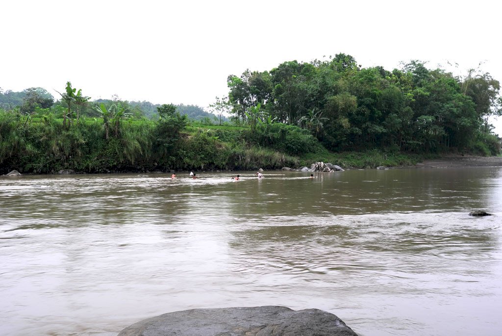 Kali Progo Yogyakarta: Wisata Sungai yang Menawarkan Pengalaman Tak Terlupakan, dijogja.co. Kali Progo Yogyakarta: Wisata Sungai yang Menawarkan Pengalaman Tak Terlupakan.