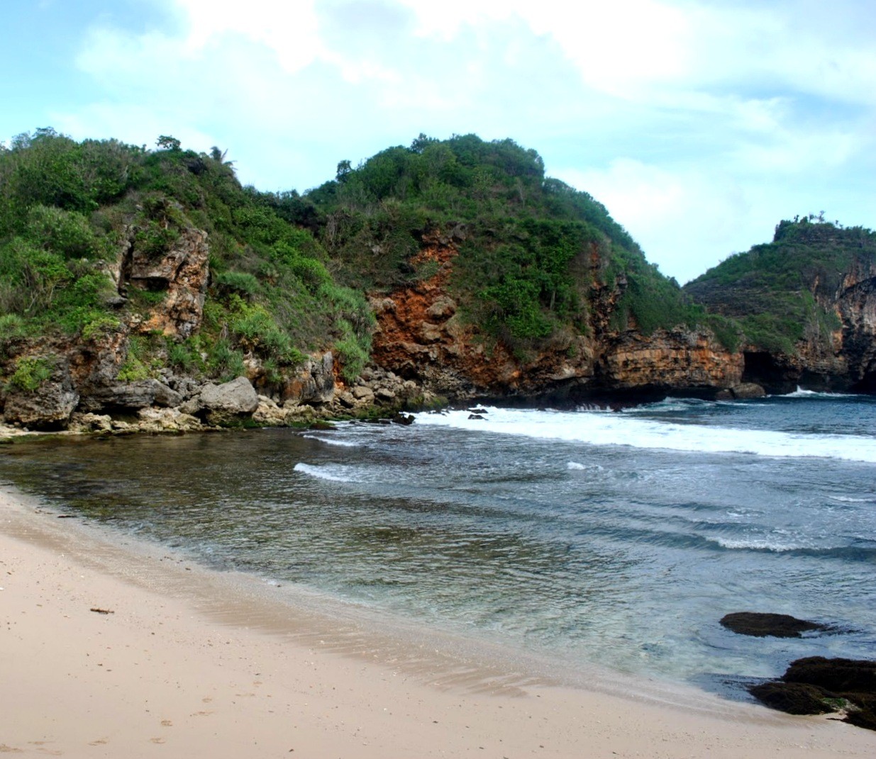 Keindahan Tersembunyi Pantai Krokoh: Permata Timur Yogyakarta yang Sunyi, dijogja.co. Keindahan Tersembunyi Pantai Krokoh: Permata Timur Yogyakarta yang Sunyi.