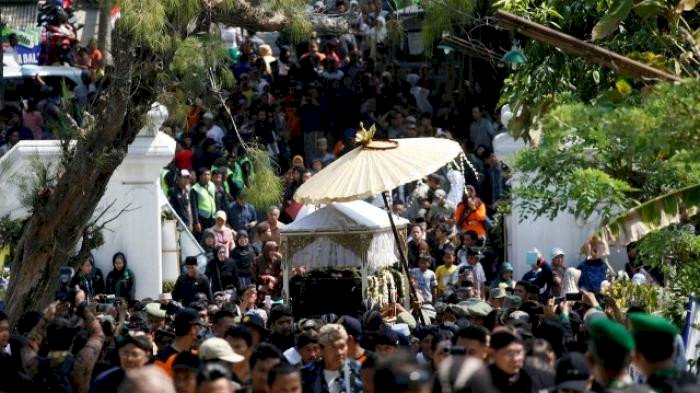 Makam Girigondo: Lokasi Pemakaman Keluarga Keraton Pakualaman di Bukit Tandus yang Tinggi, dijogja.co. Makam Girigondo: Lokasi Pemakaman Keluarga Keraton Pakualaman di Bukit Tandus yang Tinggi.