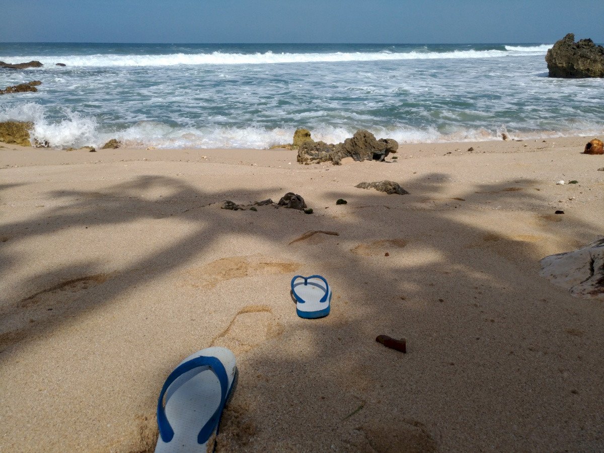 Menemukan Ketenangan di Pantai Nglangkap: Destinasi Wisata Tersembunyi di Gunungkidul, dijogja.co. Menemukan Ketenangan di Pantai Nglangkap: Destinasi Wisata Tersembunyi di Gunungkidul.