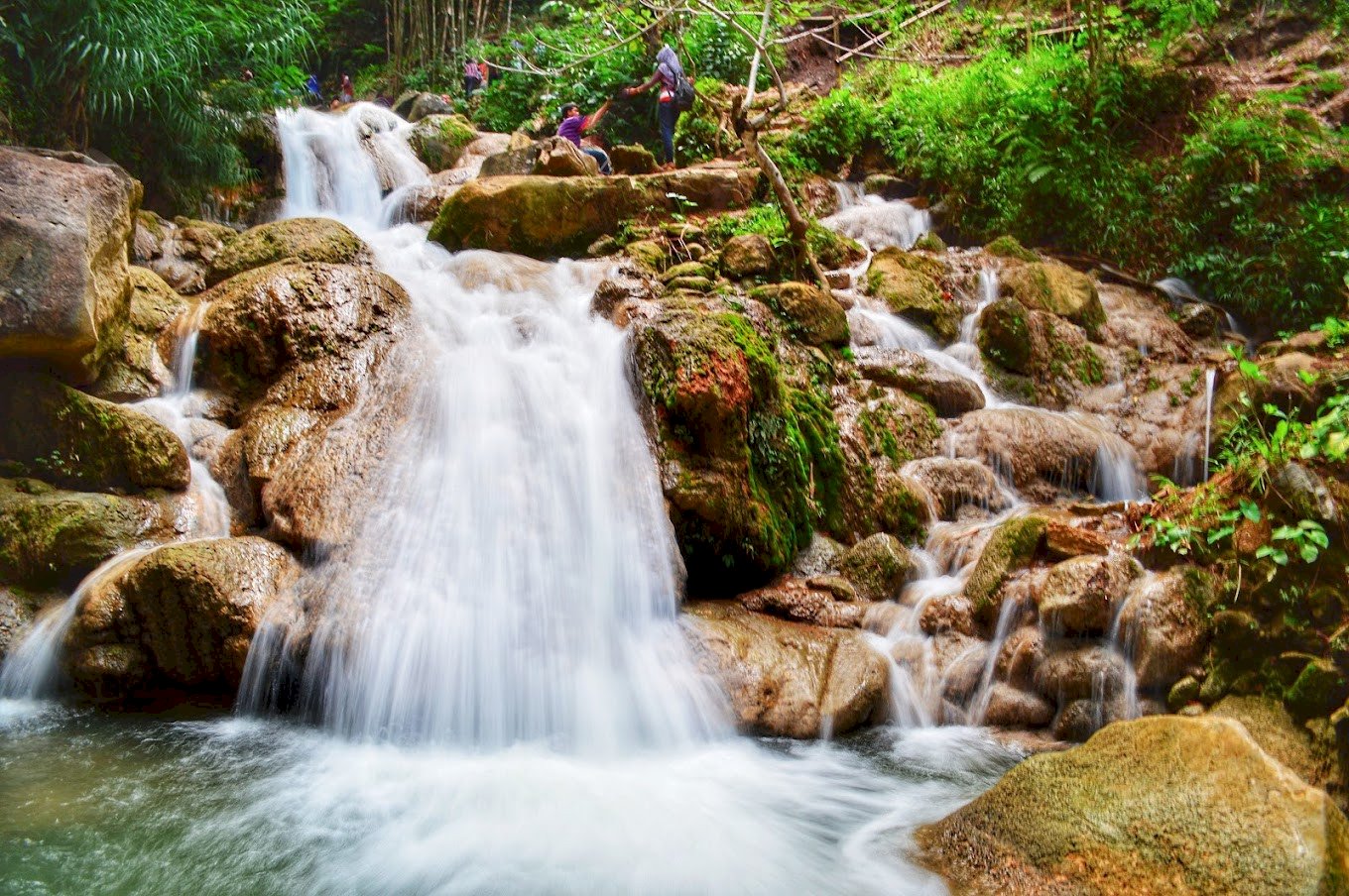 Menikmati Pesona Grojogan Sewu: Destinasi Wisata Menarik di Yogyakarta, dijogja.co. Menikmati Pesona Grojogan Sewu: Destinasi Wisata Menarik di Yogyakarta.