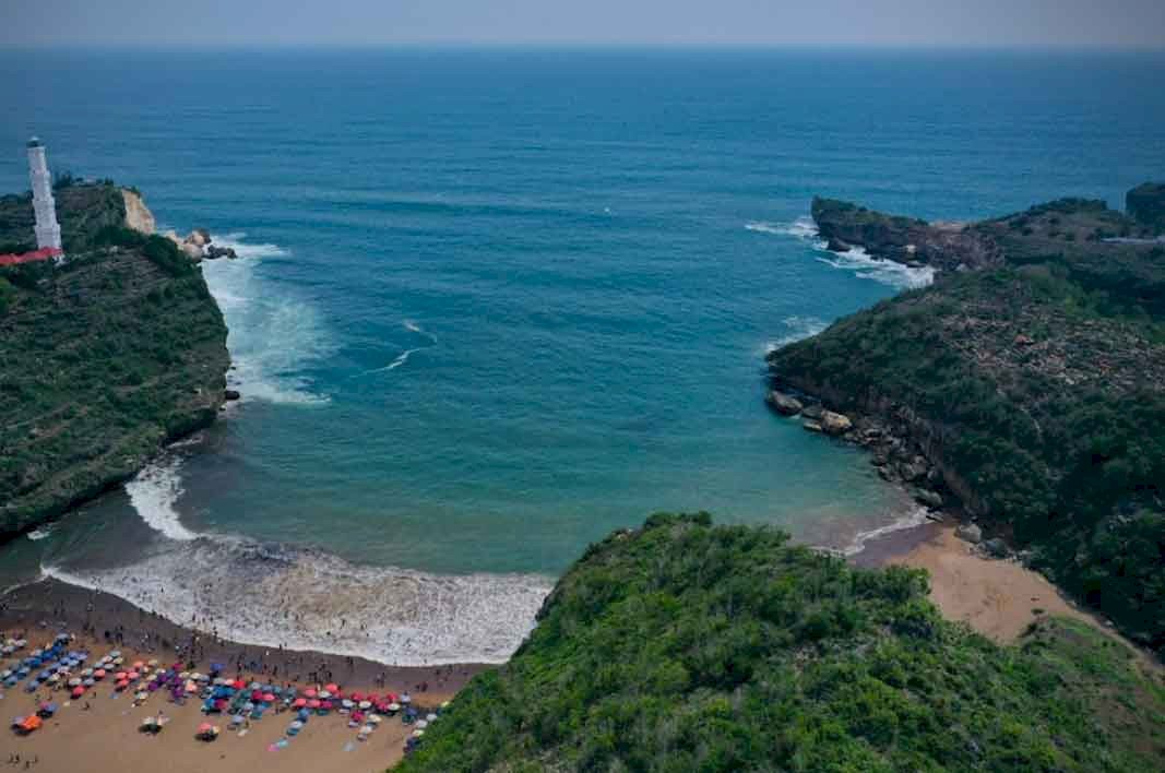 Pantai Baron: Menikmati Keindahan dan Kelezatan di Pantai Paling Populer di Gunungkidul, dijogja.co. Pantai Baron: Menikmati Keindahan dan Kelezatan di Pantai Paling Populer di Gunungkidul.