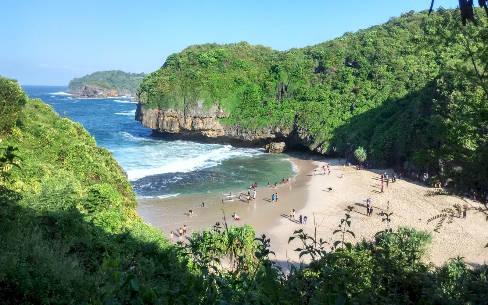 Pantai Greweng: Keindahan Alam dan Kisah Mistis, dijogja.co. Pantai Greweng: Keindahan Alam dan Kisah Mistis.