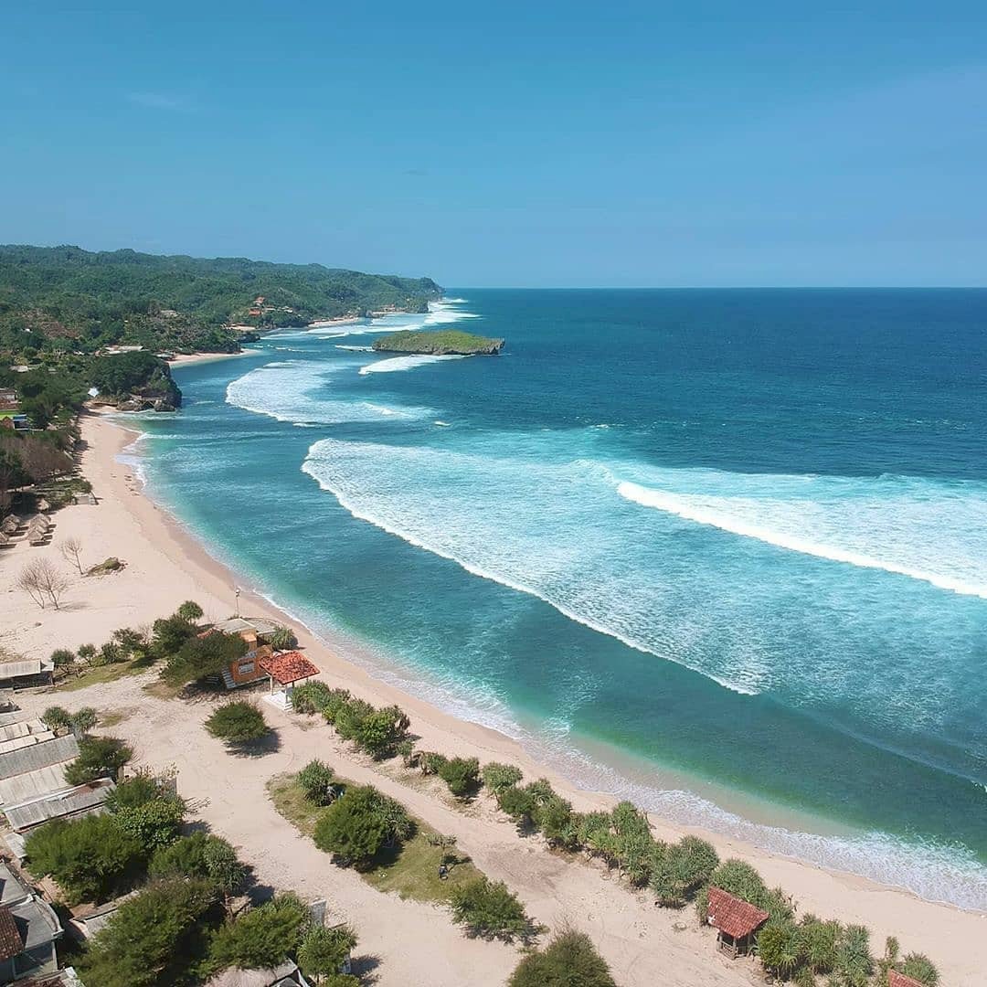 Pantai Krakal, Gunungkidul :  Info Tiket Masuk, Lokasi, Jam Buka, Fasilitas, & Spot Foto Terbaru. Pantai Krakal, Pantai Unik & Eksotik di Gunungkidul dengan Segala Keunikannya.