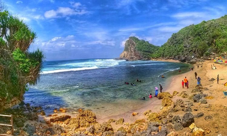 Pantai Ngobaran: Keindahan Alam dan Sejarah di Tepian Samudra Hindia, dijogja.co. Pantai Ngobaran: Keindahan Alam dan Sejarah di Tepian Samudra Hindia.