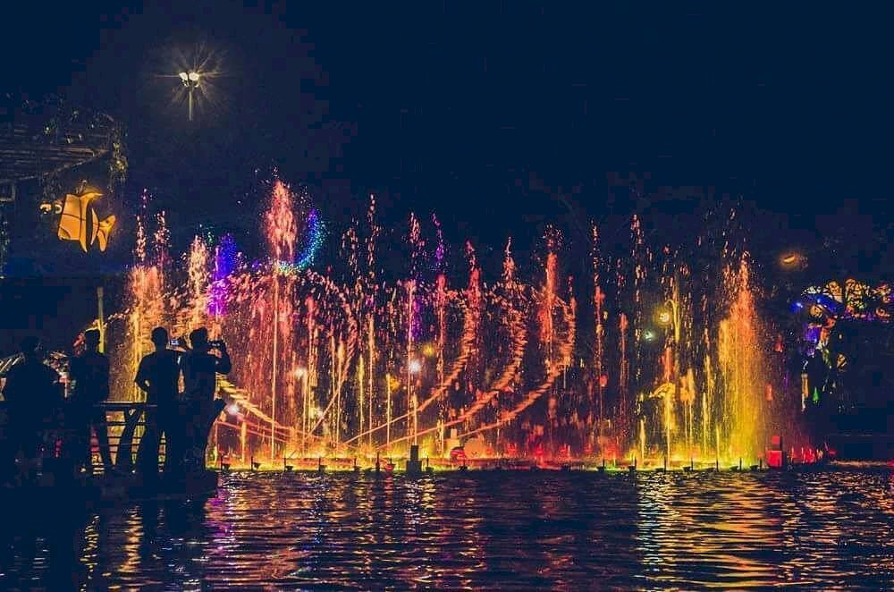 Taman Pelangi Monjali: Wisata Malam yang Menakjubkan di Jogja, dijogja.co. Taman Pelangi Monjali: Wisata Malam yang Menakjubkan di Jogja.