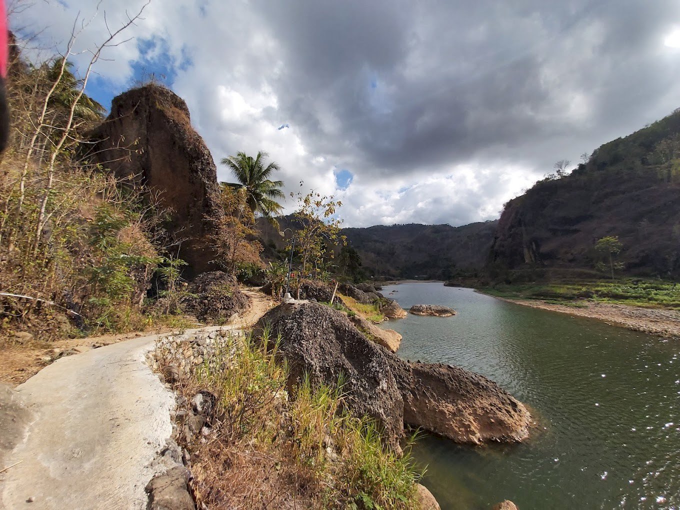 Toklampeng Ponggok: Destinasi Wisata Tersembunyi di Yogyakarta yang Patut Dikunjungi, dijogja.co. Toklampeng Ponggok: Destinasi Wisata Tersembunyi di Yogyakarta yang Patut Dikunjungi.