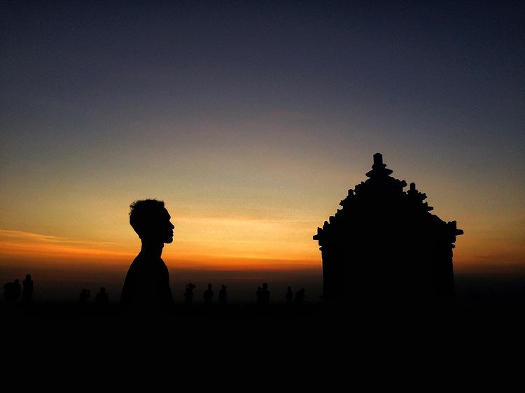 Sunset di Candi Ijo - Yogyakarta 📷 @giffari_erwa .